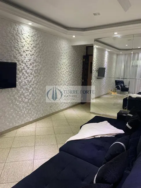 Foto 1 de Sobrado com 3 quartos à venda, 213m2 em Jardim Guanca, São Paulo - SP