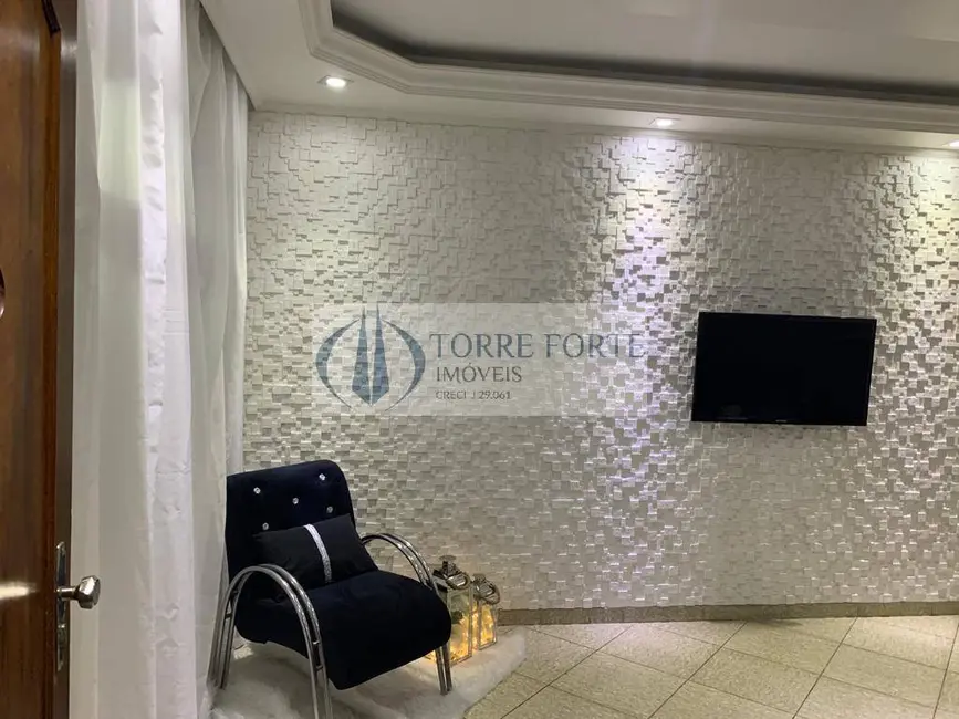 Sobrado com 3 quartos à venda, 213m2 em Jardim Guanca, São Paulo - SP - imagem 7 Foto 7 de Sobrado com 3 quartos à venda, 213m2 em Jardim Guanca, São Paulo - SP