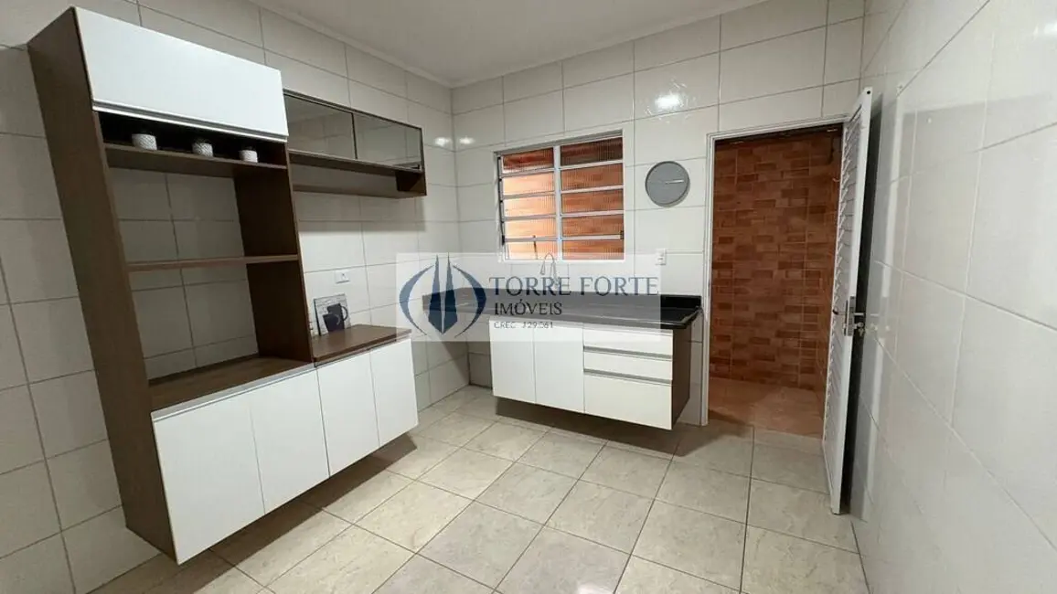 Foto 2 de Casa com 2 quartos à venda, 56m2 em Melvi, Praia Grande - SP