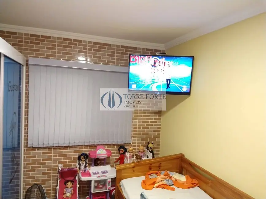 Foto 8 de Casa com 2 quartos à venda, 89m2 em Vila Carmosina, São Paulo - SP