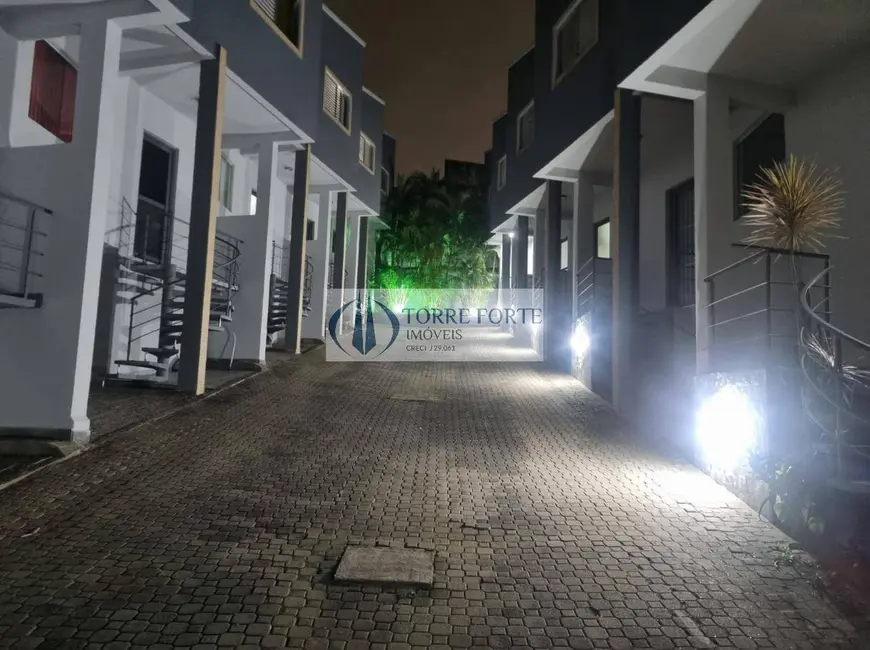 Foto 1 de Casa com 2 quartos à venda, 89m2 em Vila Carmosina, São Paulo - SP