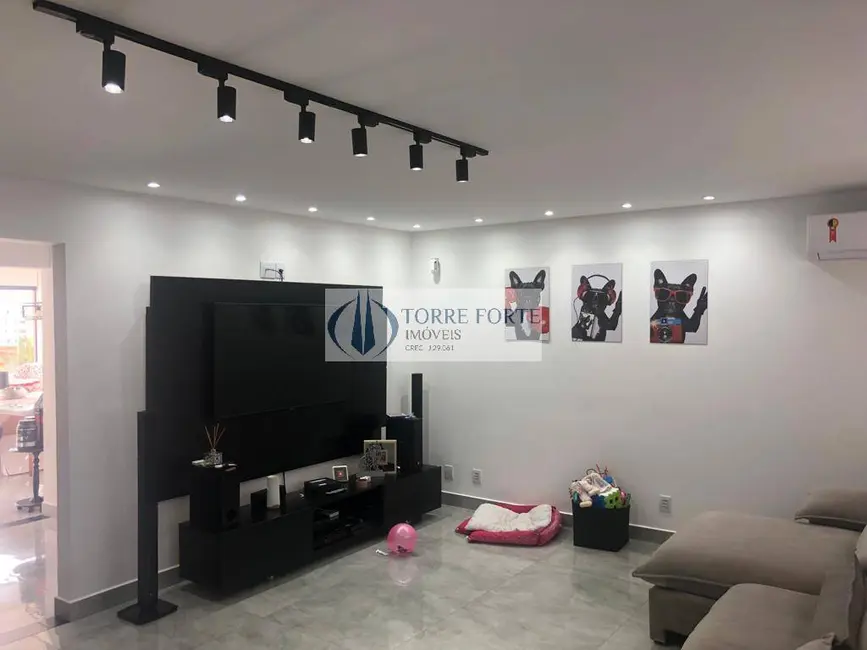 Sobrado com 3 quartos à venda, 269m2 em Jardim Ivone, São Paulo - SP - imagem 5 Foto 5 de Sobrado com 3 quartos à venda, 269m2 em Jardim Ivone, São Paulo - SP