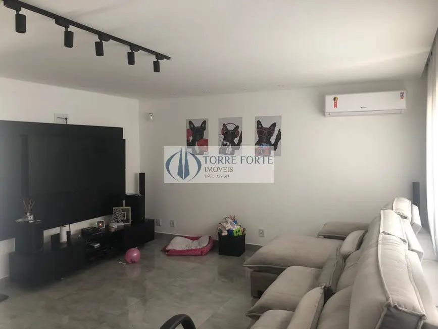 Sobrado com 3 quartos à venda, 269m2 em Jardim Ivone, São Paulo - SP - imagem 1 Foto 1 de Sobrado com 3 quartos à venda, 269m2 em Jardim Ivone, São Paulo - SP