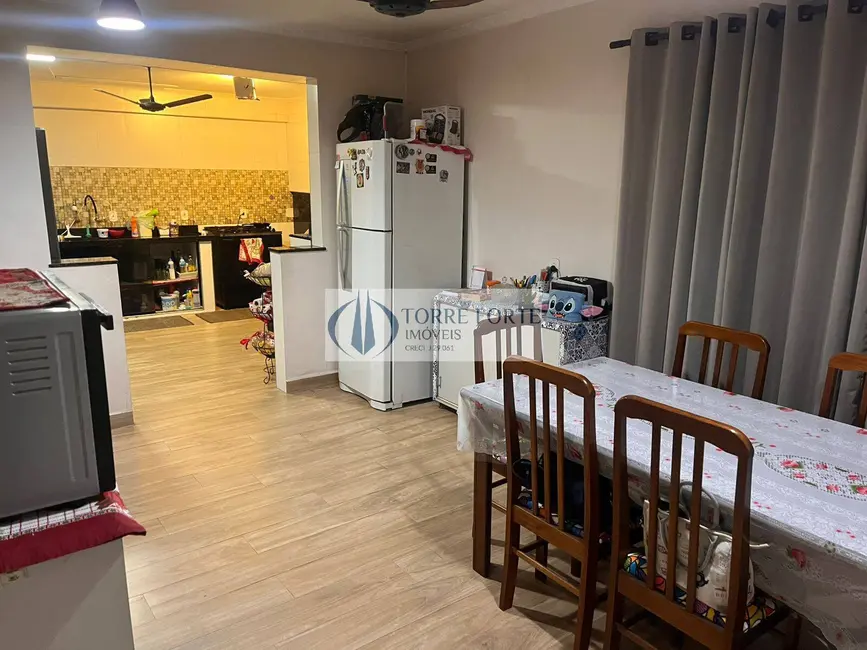 Sobrado com 4 quartos à venda, 110m2 em Vila Antonieta, São Paulo - SP - imagem 3 Foto 3 de Sobrado com 4 quartos à venda, 110m2 em Vila Antonieta, São Paulo - SP