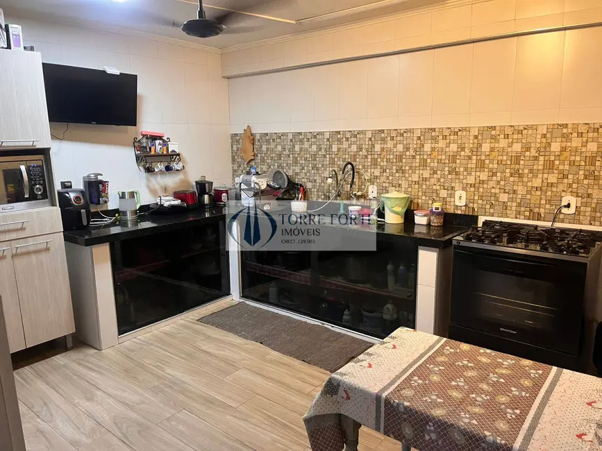 Sobrado com 4 quartos à venda, 110m2 em Vila Antonieta, São Paulo - SP - imagem 4 Foto 4 de Sobrado com 4 quartos à venda, 110m2 em Vila Antonieta, São Paulo - SP