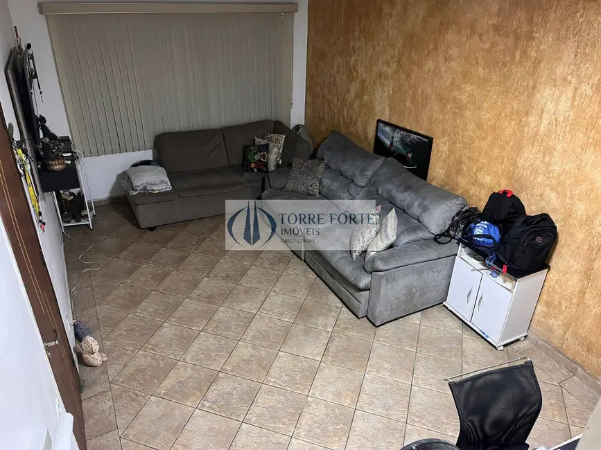 Sobrado com 4 quartos à venda, 110m2 em Vila Antonieta, São Paulo - SP - imagem 2 Foto 2 de Sobrado com 4 quartos à venda, 110m2 em Vila Antonieta, São Paulo - SP