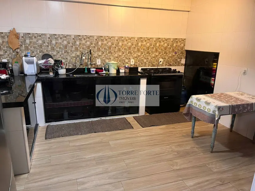 Sobrado com 4 quartos à venda, 110m2 em Vila Antonieta, São Paulo - SP - imagem 5 Foto 5 de Sobrado com 4 quartos à venda, 110m2 em Vila Antonieta, São Paulo - SP