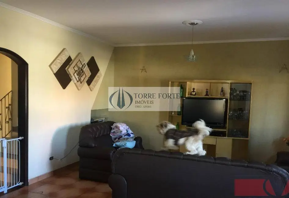 Casa com 3 quartos à venda, 210m2 em Vila Ema, São Paulo - SP - imagem 4 Foto 4 de Casa com 3 quartos à venda, 210m2 em Vila Ema, São Paulo - SP