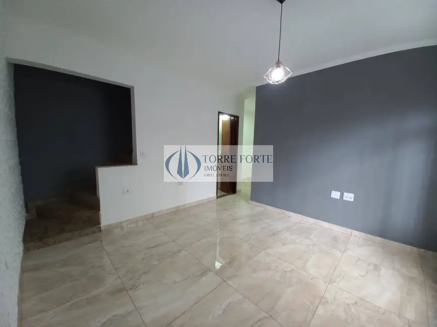 Foto 2 de Casa com 2 quartos à venda, 90m2 em Vila Nova Savoia, São Paulo - SP