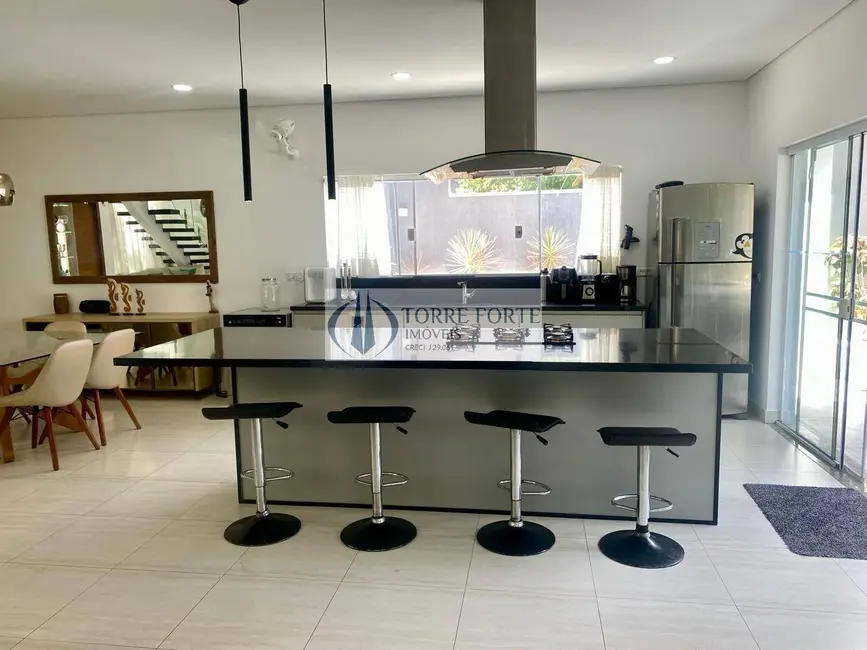 Foto 4 de Casa de Condomínio com 4 quartos à venda, 280m2 em Sao Sebastiao - SP