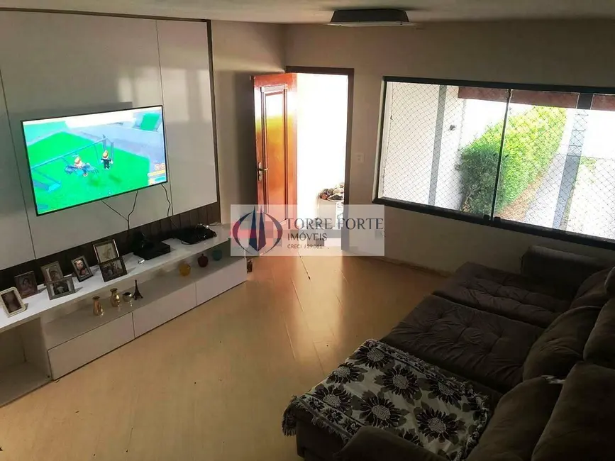 Foto 6 de Sobrado com 3 quartos à venda, 287m2 em Santa Maria, Sao Caetano Do Sul - SP