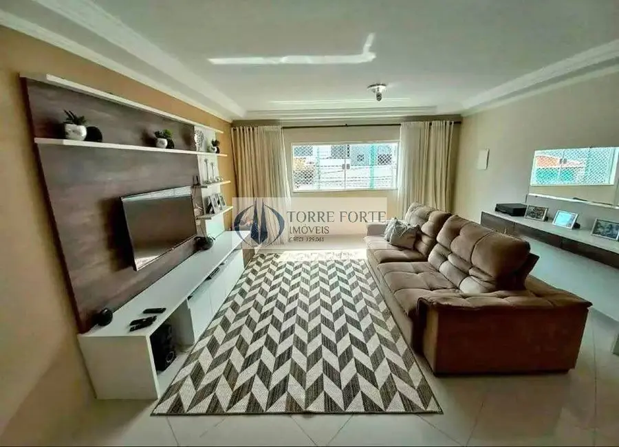 Foto 2 de Sobrado com 3 quartos à venda, 190m2 em Vila Linda, Santo Andre - SP