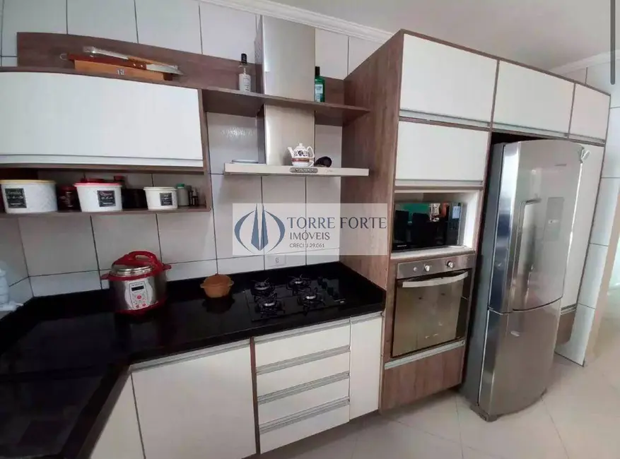 Foto 3 de Sobrado com 3 quartos à venda, 190m2 em Vila Linda, Santo Andre - SP