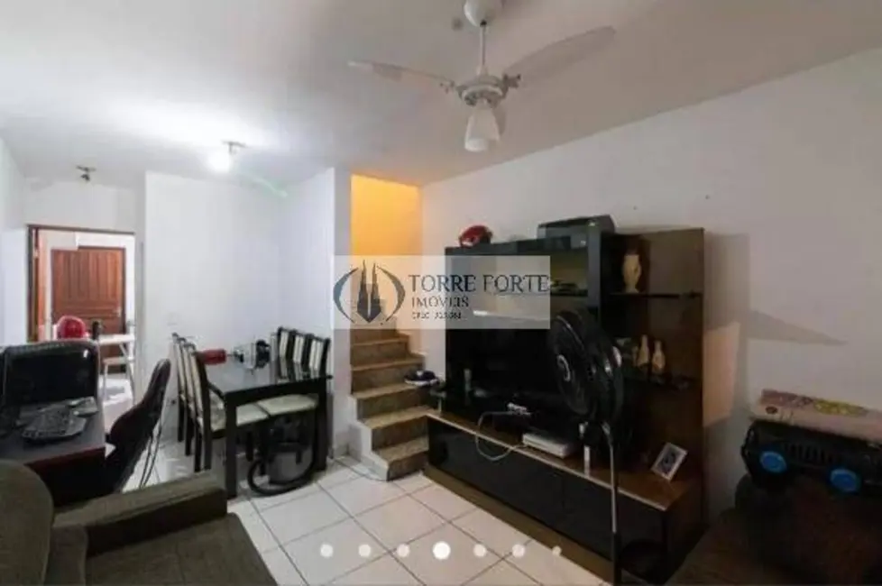 Foto 1 de Casa com 2 quartos à venda, 120m2 em Vila Carmosina, São Paulo - SP