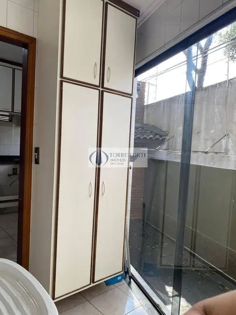 Foto 4 de Casa com 3 quartos à venda, 214m2 em Vila Zelina, São Paulo - SP