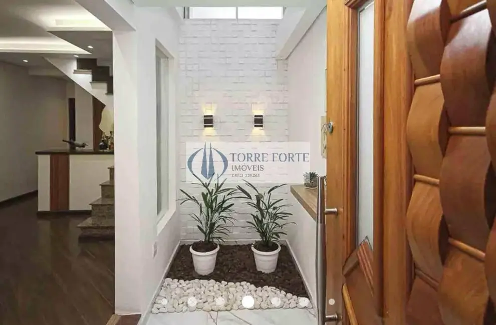 Sobrado com 3 quartos à venda, 220m2 em Jardim Vila Formosa, São Paulo - SP - imagem 1 Foto 1 de Sobrado com 3 quartos à venda, 220m2 em Jardim Vila Formosa, São Paulo - SP