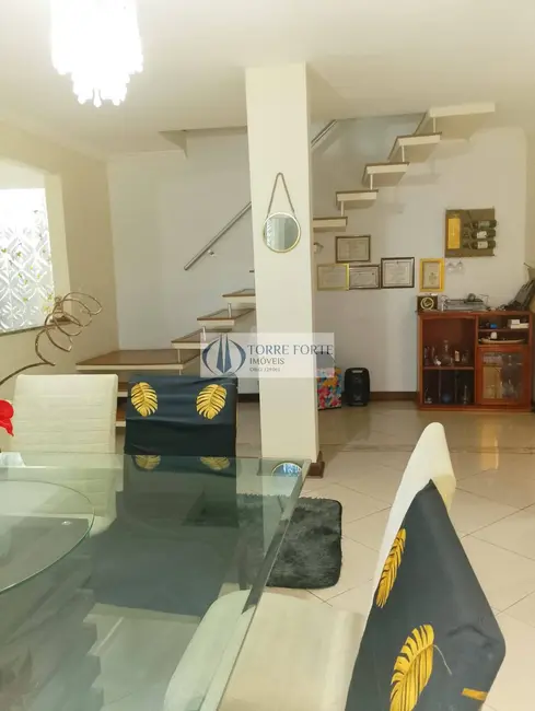 Foto 2 de Casa com 3 quartos à venda, 260m2 em Jardim Dom Fernando, São Paulo - SP