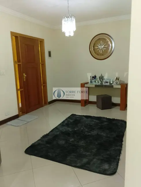 Foto 3 de Casa com 3 quartos à venda, 260m2 em Jardim Dom Fernando, São Paulo - SP