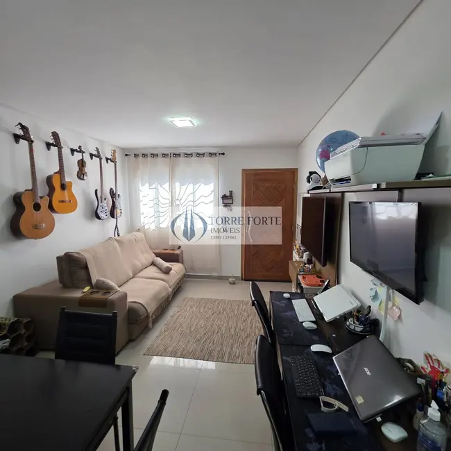 Casa com 2 quartos à venda, 68m2 em Burgo Paulista, São Paulo - SP - imagem 2 Foto 2 de Casa com 2 quartos à venda, 68m2 em Burgo Paulista, São Paulo - SP