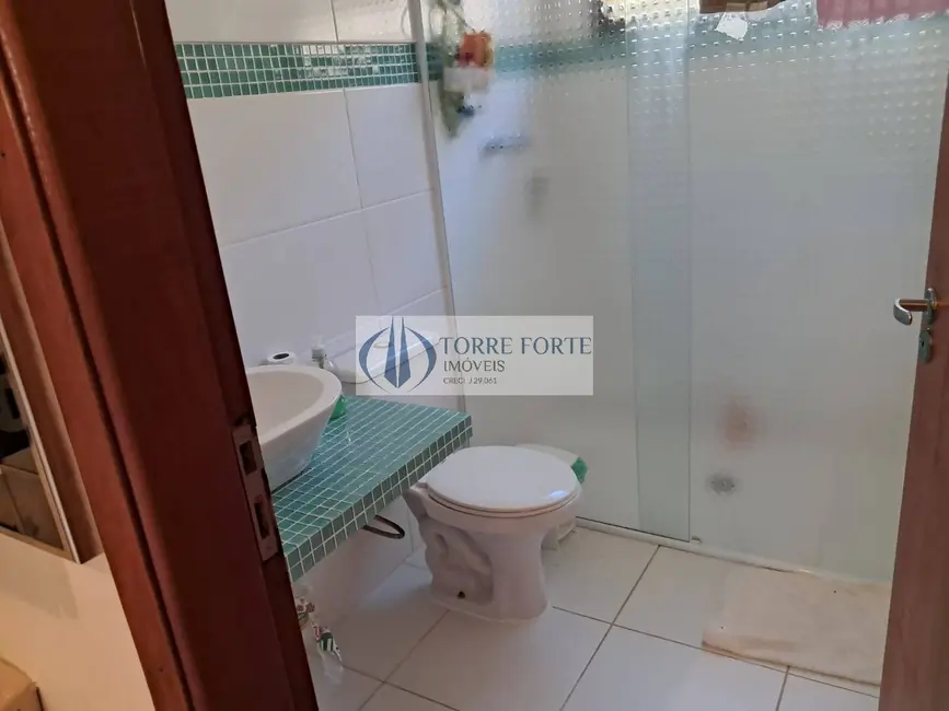 Foto 8 de Casa com 4 quartos à venda, 230m2 em Jardim Brasil, Caraguatatuba - SP