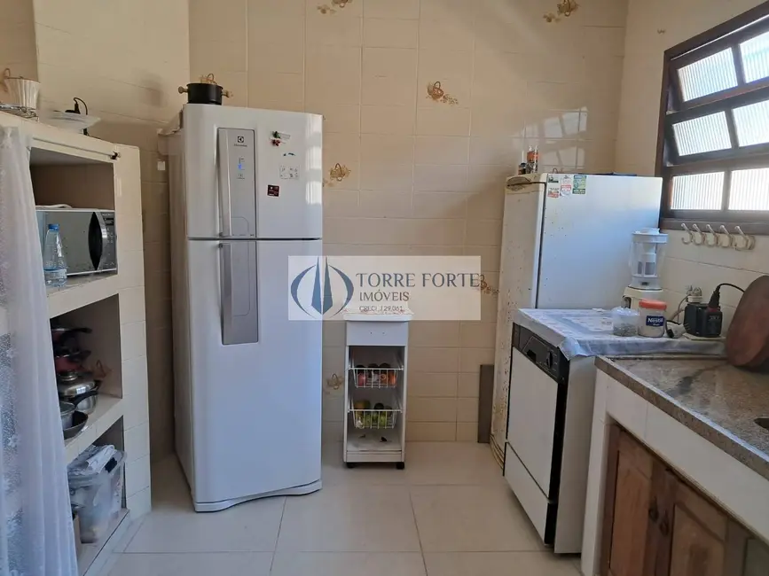 Foto 3 de Casa com 4 quartos à venda, 230m2 em Jardim Brasil, Caraguatatuba - SP