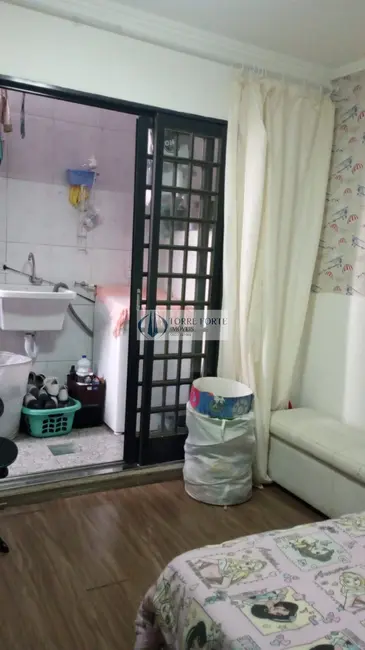 Casa com 2 quartos à venda, 71m2 em Vila Carmosina, São Paulo - SP - imagem 3 Foto 3 de Casa com 2 quartos à venda, 71m2 em Vila Carmosina, São Paulo - SP