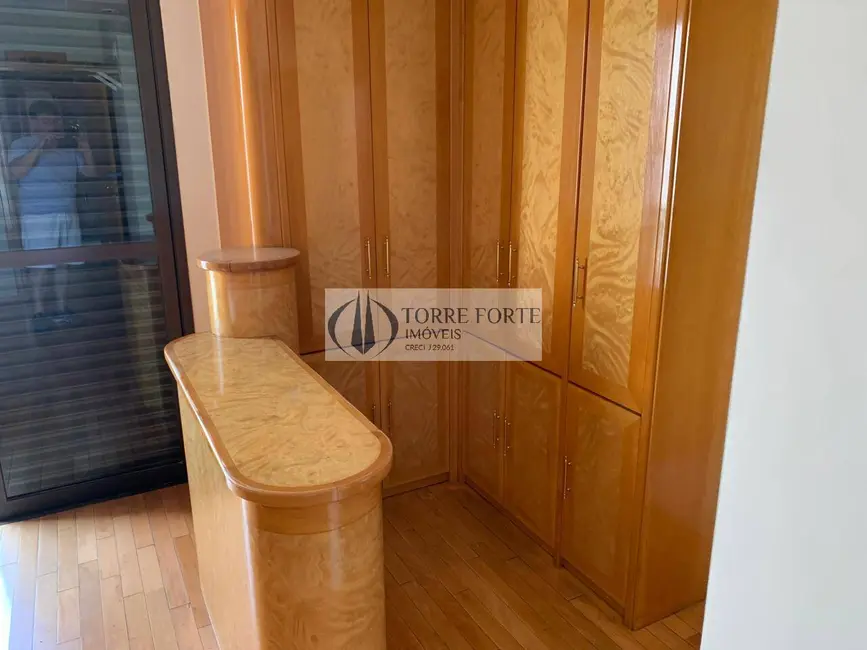 Foto 1 de Apartamento com 3 quartos à venda, 250m2 em Vila Gomes Cardim, São Paulo - SP