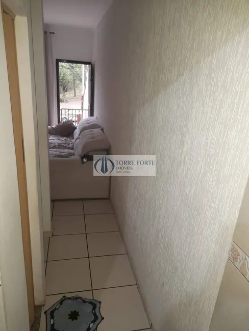 Foto 2 de Casa com 2 quartos à venda, 80m2 em Jardim Vivan, São Paulo - SP