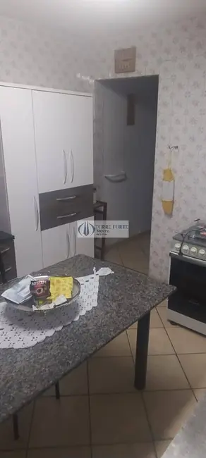 Casa com 2 quartos à venda em Vila Antonieta, São Paulo - SP - imagem 6 Foto 6 de Casa com 2 quartos à venda em Vila Antonieta, São Paulo - SP