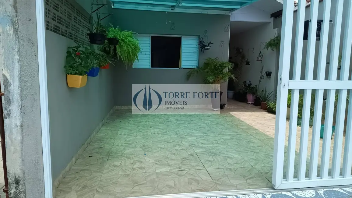 Casa com 2 quartos à venda, 120m2 em Maracanã, Praia Grande - SP - imagem 1 Foto 1 de Casa com 2 quartos à venda, 120m2 em Maracanã, Praia Grande - SP