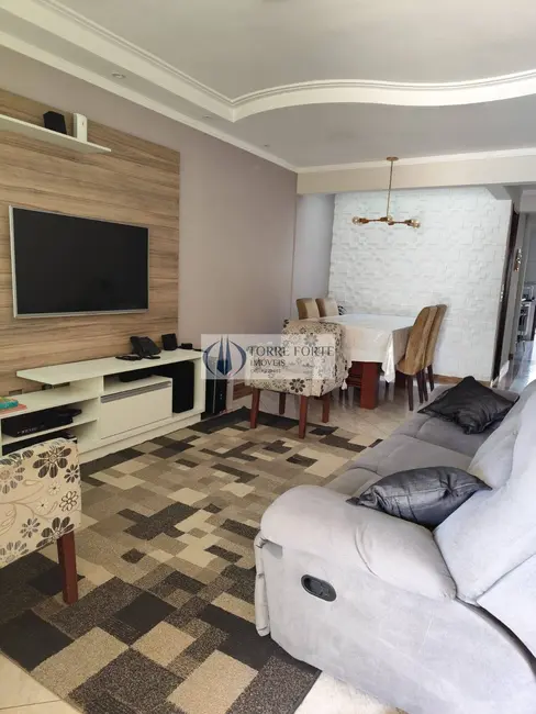 Casa com 3 quartos à venda, 102m2 em Jardim Triana, São Paulo - SP - imagem 4 Foto 4 de Casa com 3 quartos à venda, 102m2 em Jardim Triana, São Paulo - SP