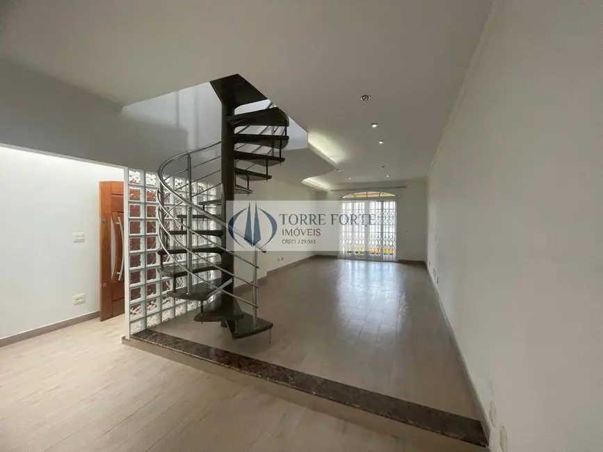 Sobrado com 4 quartos à venda, 312m2 em Jardim Vila Formosa, São Paulo - SP - imagem 3 Foto 3 de Sobrado com 4 quartos à venda, 312m2 em Jardim Vila Formosa, São Paulo - SP