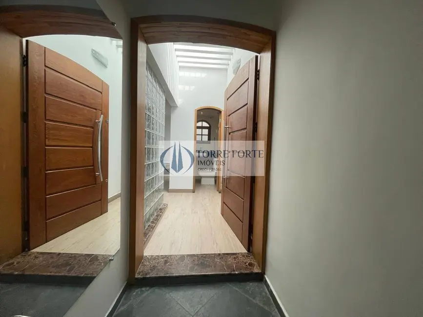 Sobrado com 4 quartos à venda, 312m2 em Jardim Vila Formosa, São Paulo - SP - imagem 9 Foto 9 de Sobrado com 4 quartos à venda, 312m2 em Jardim Vila Formosa, São Paulo - SP