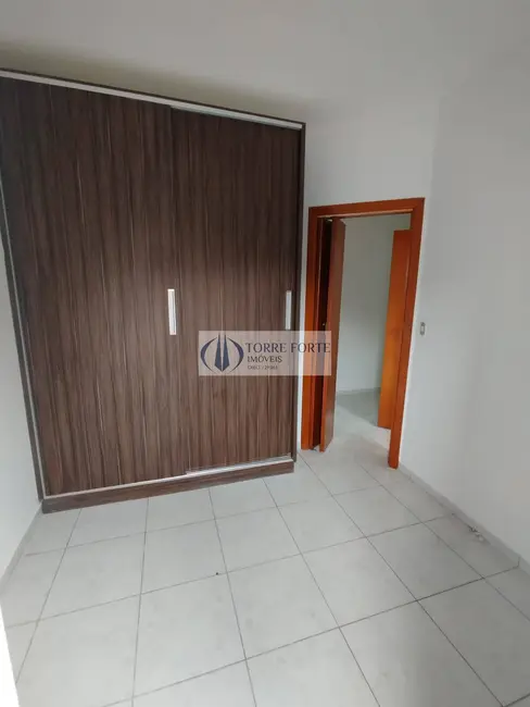 Apartamento com 2 quartos à venda, 50m2 em Jardim Santo André, Santo Andre - SP - imagem 3 Foto 3 de Apartamento com 2 quartos à venda, 50m2 em Jardim Santo André, Santo Andre - SP