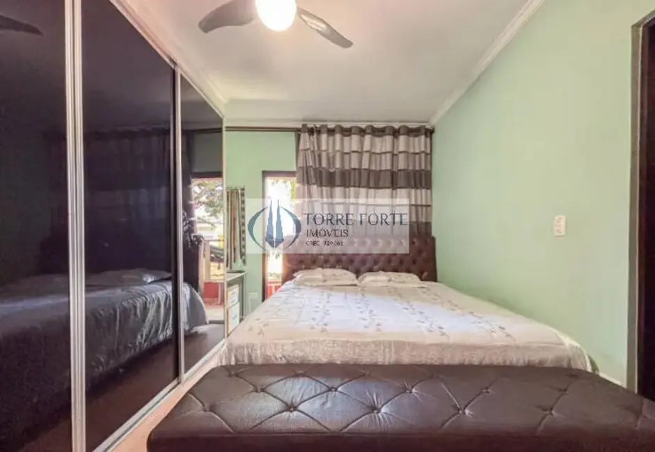 Foto 3 de Casa com 3 quartos à venda, 227m2 em Jaraguá, São Paulo - SP