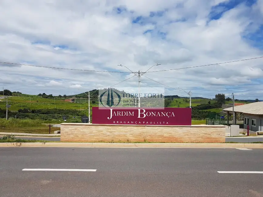 Foto 4 de Terreno / Lote à venda, 270m2 em Braganca Paulista - SP