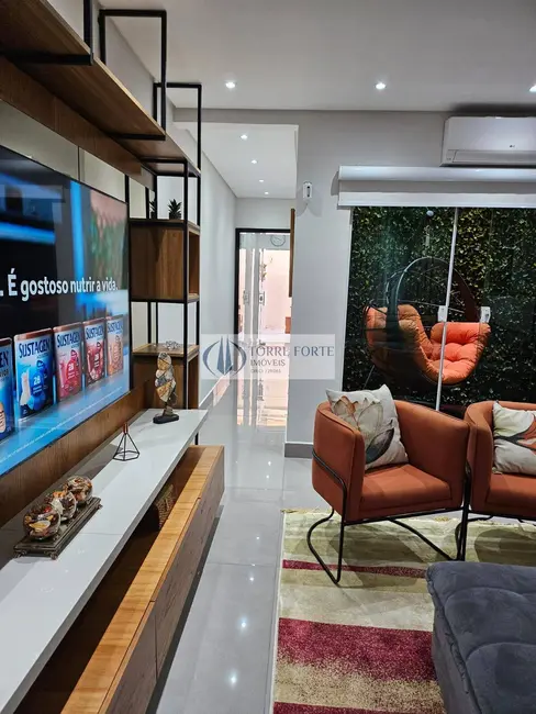 Foto 3 de Casa com 3 quartos à venda, 104m2 em Vila Santa Isabel, São Paulo - SP