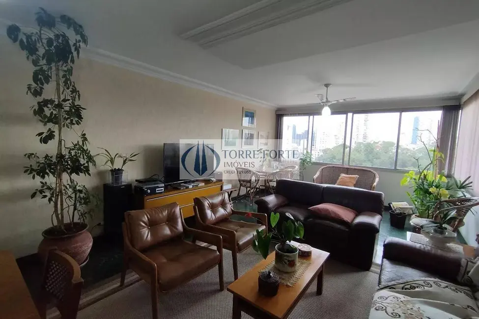 Foto 2 de Apartamento com 3 quartos à venda, 140m2 em Aclimação, São Paulo - SP