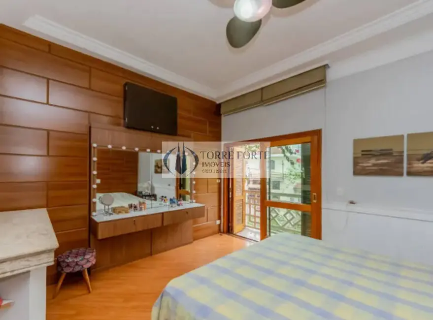 Foto 4 de Casa com 3 quartos à venda, 434m2 em Conjunto Residencial Santa Terezinha, São Paulo - SP