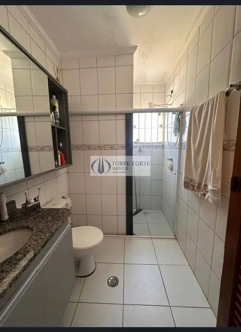 Foto 8 de Casa com 4 quartos à venda, 261m2 em Vila Caju, São Paulo - SP