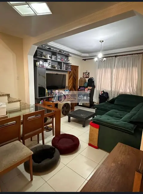Foto 2 de Casa com 4 quartos à venda, 261m2 em Vila Caju, São Paulo - SP