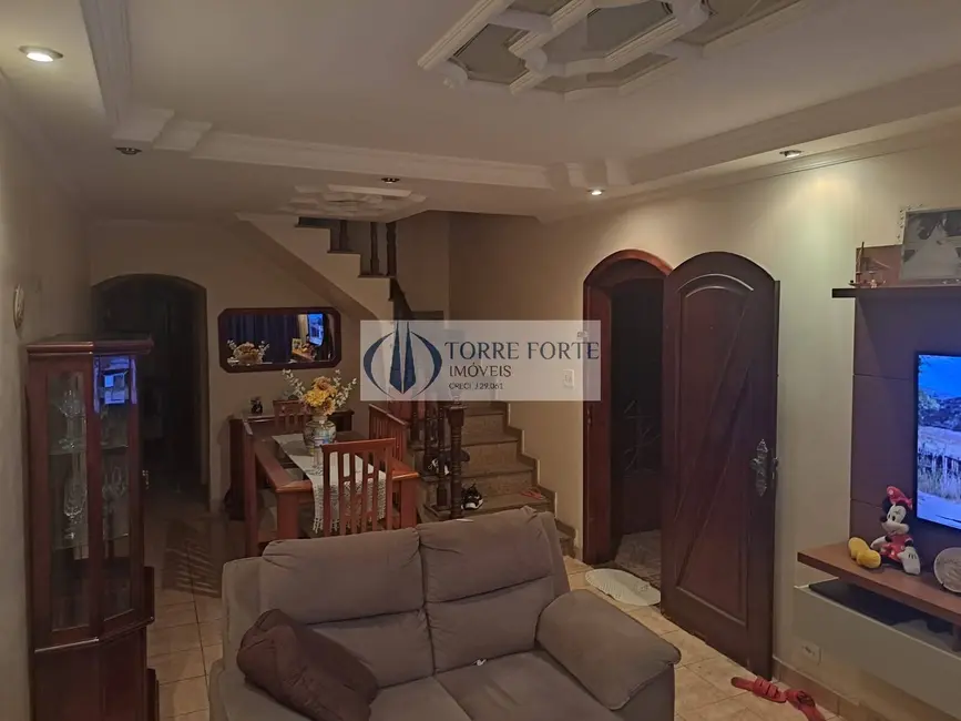 Casa com 3 quartos à venda, 156m2 em Jardim Textil, São Paulo - SP - imagem 1 Foto 1 de Casa com 3 quartos à venda, 156m2 em Jardim Textil, São Paulo - SP