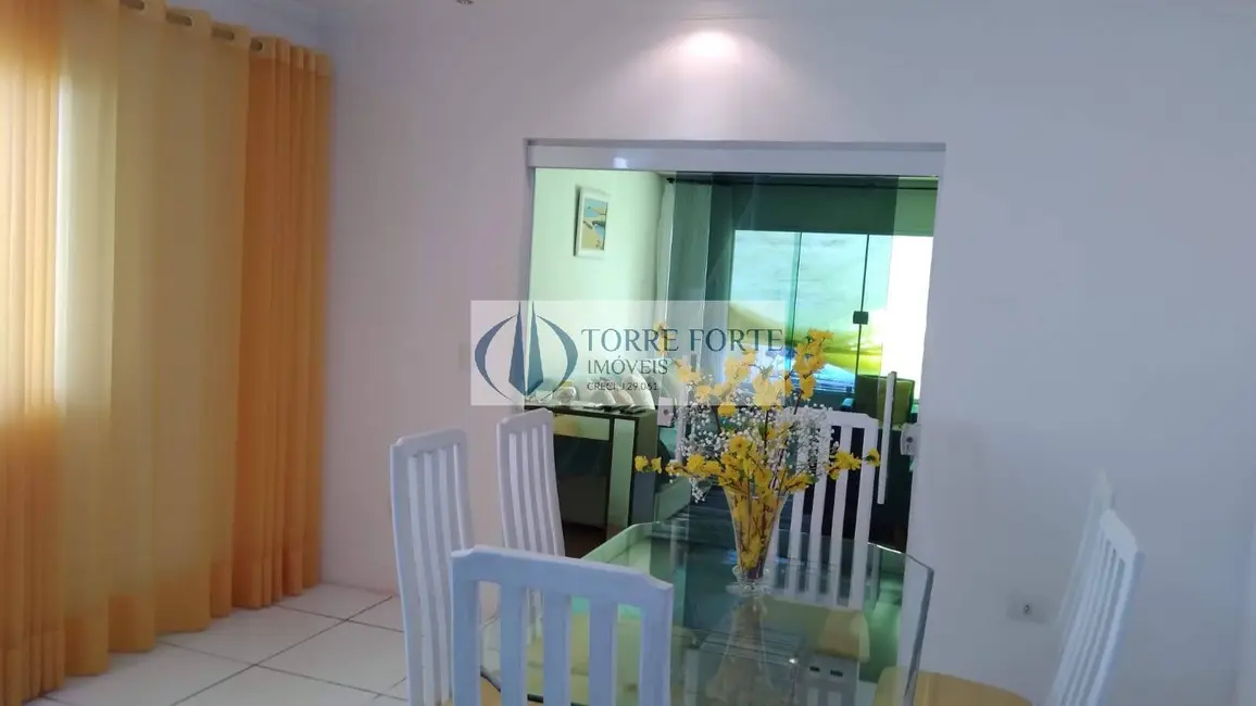 Foto 8 de Casa com 3 quartos à venda, 210m2 em Itanhaem - SP