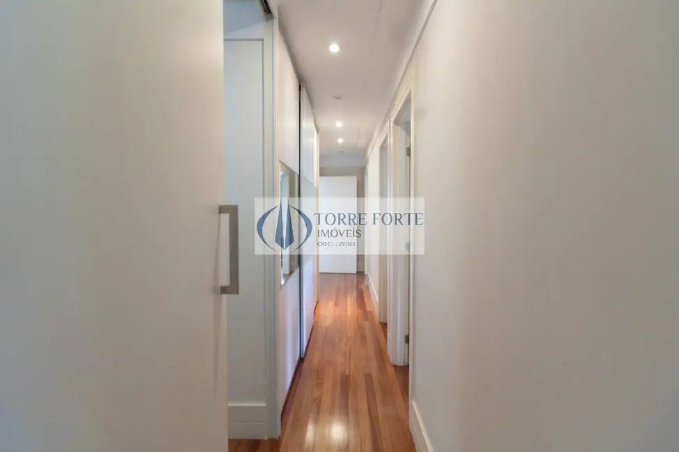 Foto 2 de Apartamento com 3 quartos à venda, 181m2 em Moema, São Paulo - SP