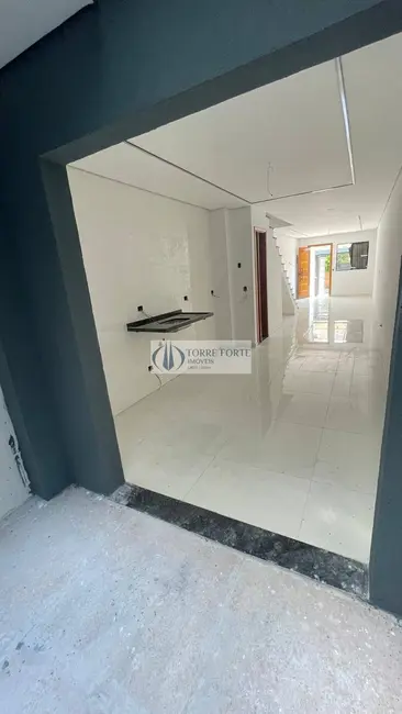 Foto 2 de Casa com 2 quartos à venda, 85m2 em Vila Nhocune, São Paulo - SP