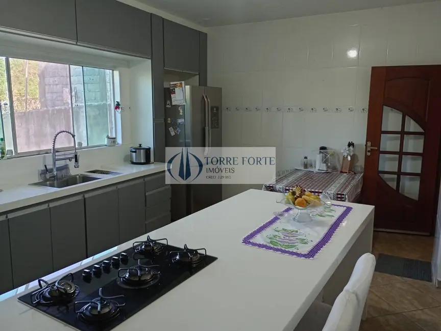 Foto 3 de Casa com 3 quartos à venda, 274m2 em residencial Flamboyant, Itaquaquecetuba - SP