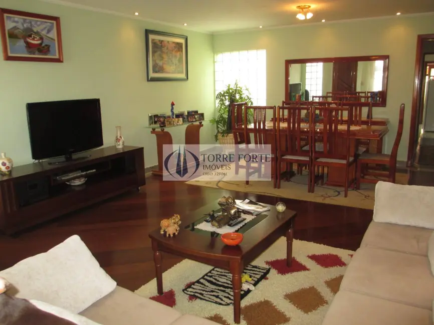 Casa com 3 quartos à venda, 221m2 em Nova Petrópolis, Sao Bernardo Do Campo - SP - imagem 2 Foto 2 de Casa com 3 quartos à venda, 221m2 em Nova Petrópolis, Sao Bernardo Do Campo - SP