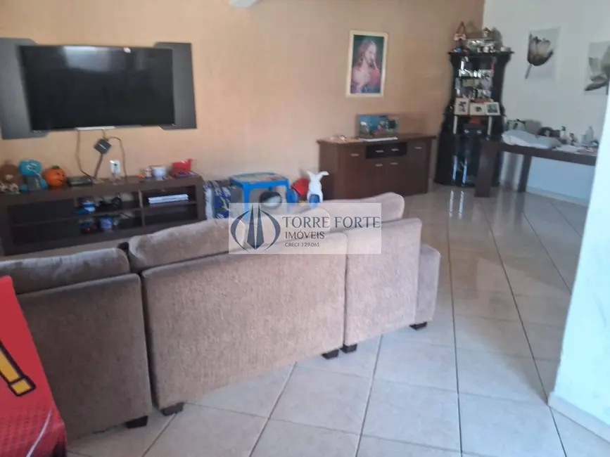 Foto 2 de Casa com 3 quartos à venda, 285m2 em Jardim Míriam, Suzano - SP