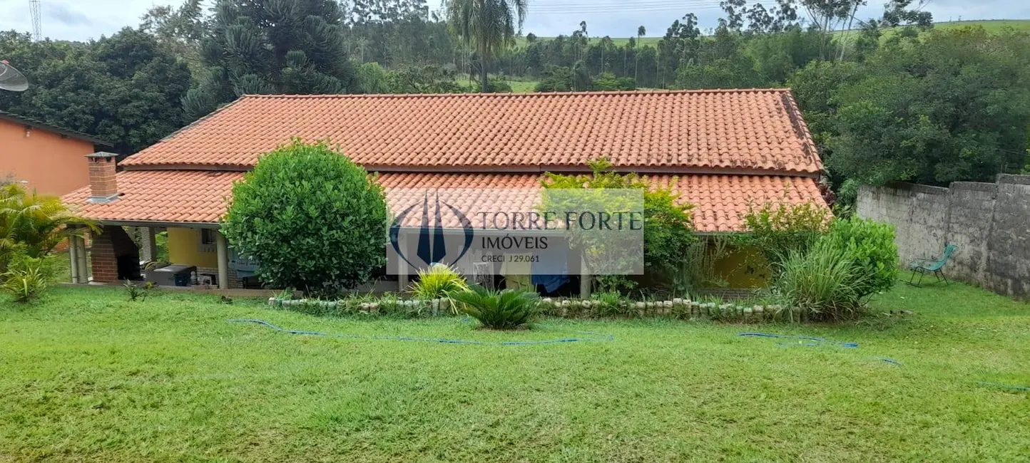 Foto 1 de Chácara com 3 quartos à venda, 120m2 em Sarapui - SP