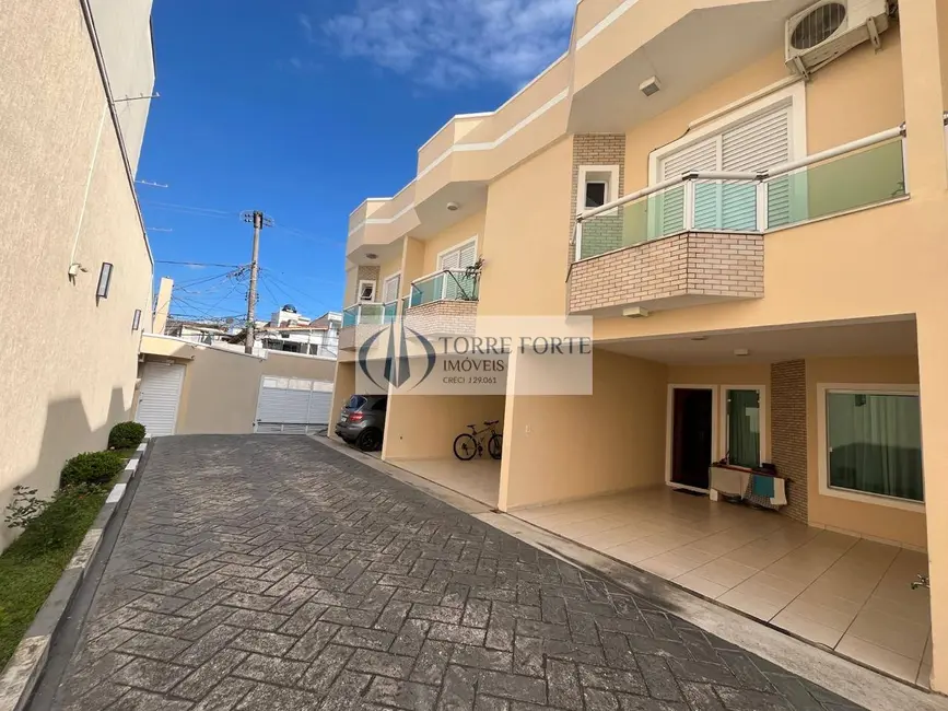 Foto 1 de Sobrado com 3 quartos à venda, 180m2 em Chácara Mafalda, São Paulo - SP